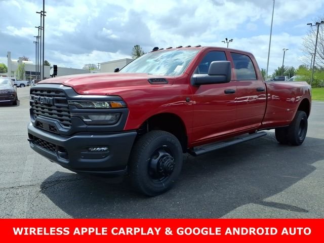 New 2026 Molten Red Pearl-Coat Exterior Paint RAM Tradesman image 3