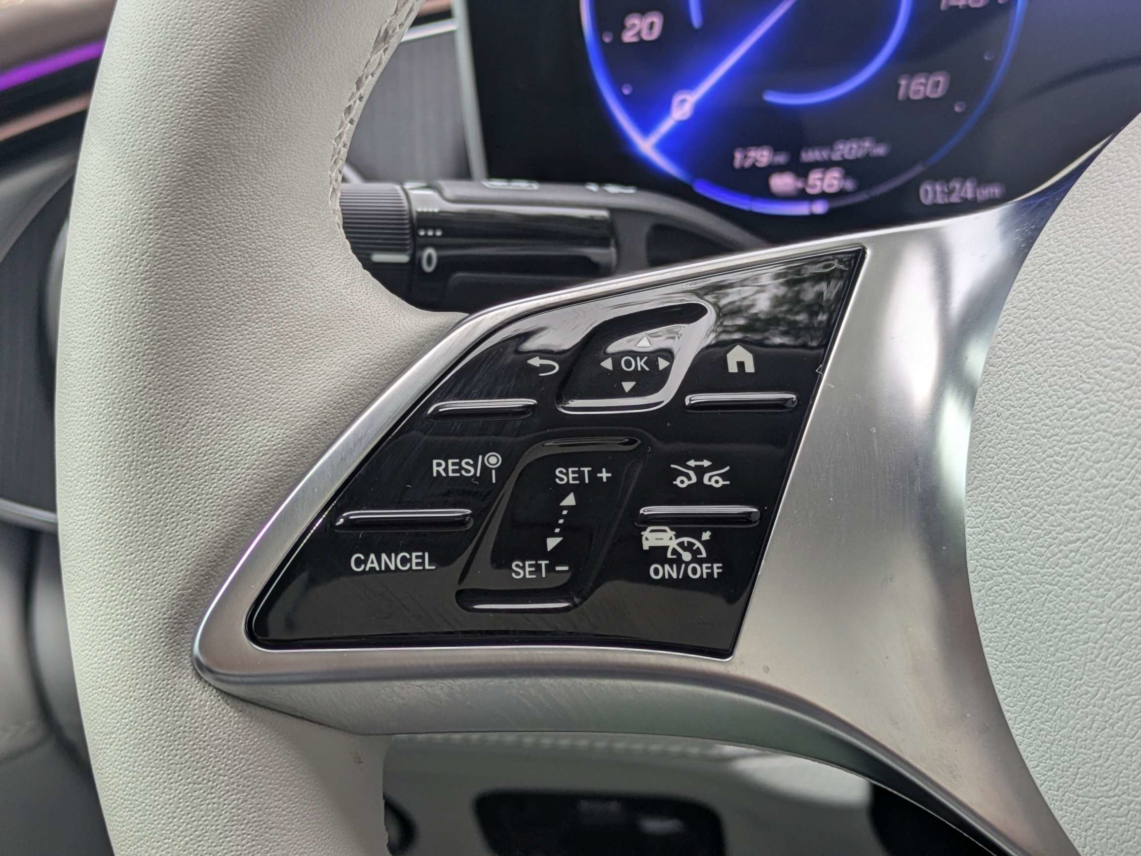Certified Used 2025 Manufaktur Moon Mercedes-Benz EQE 350 image 23