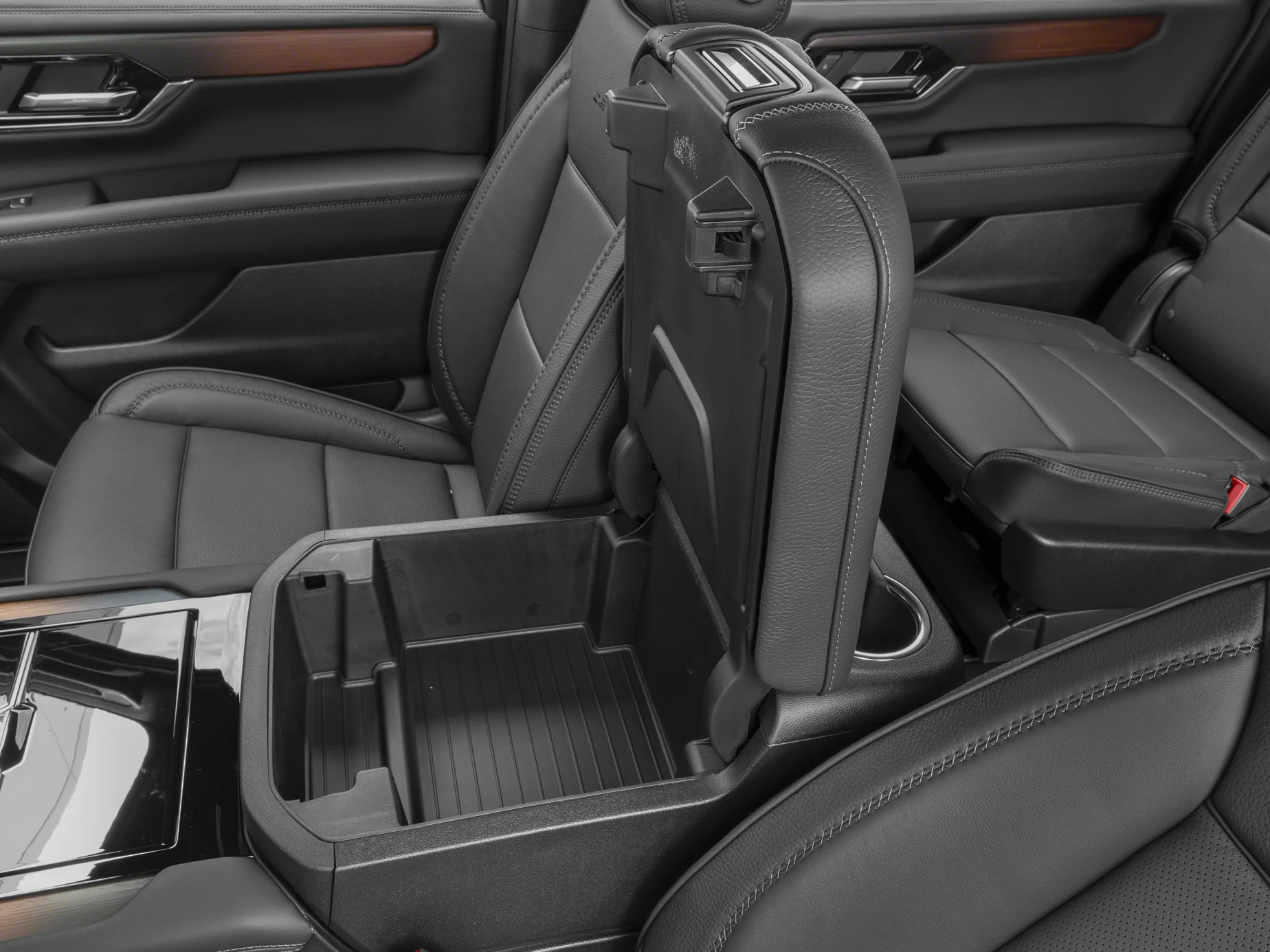 New 2026 White GMC 4WD 4dr Denali image 7