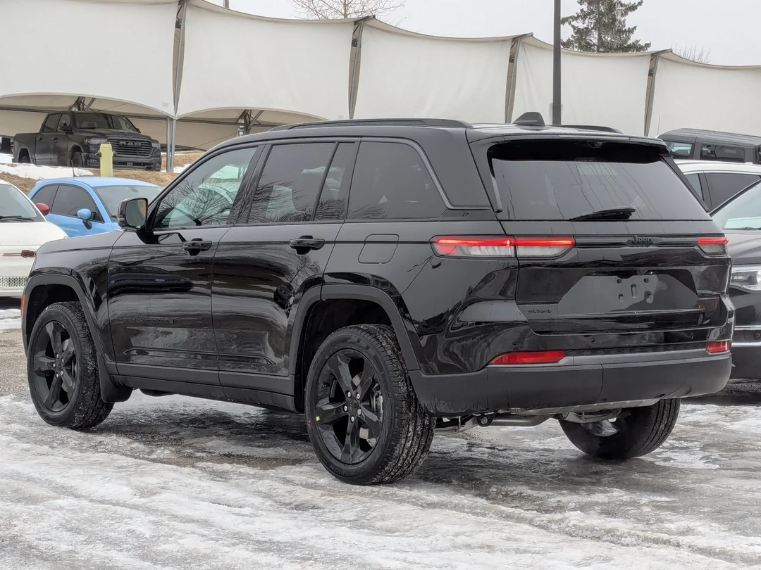 New 2026 Black Jeep Limited - - 4x4 - Panoramic Sunroof - Limited Altitude Pack - 20 Gloss Black Wheels & More! image 6