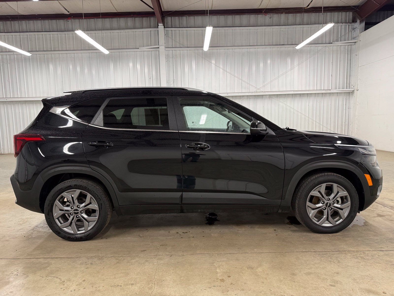 Used 2024 Black Kia S image 5