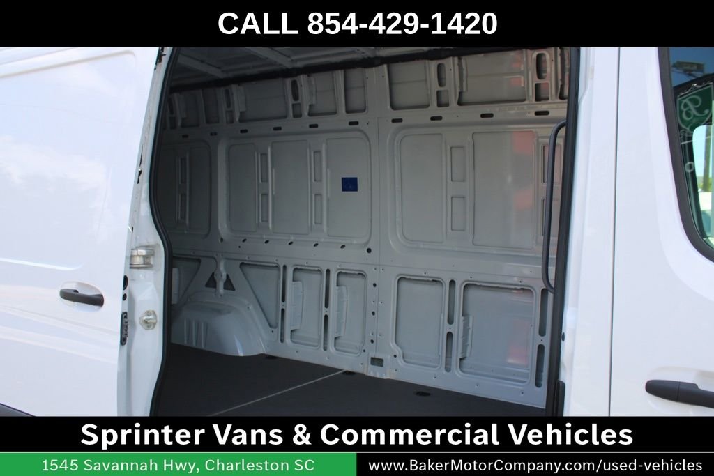 New 2025 Arctic White Mercedes-Benz Cargo 170 WB image 26