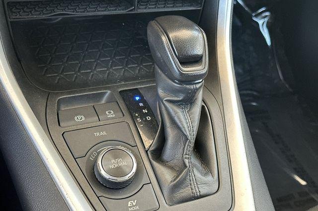 Certified Used 2021 ICE CAP Toyota  image 21