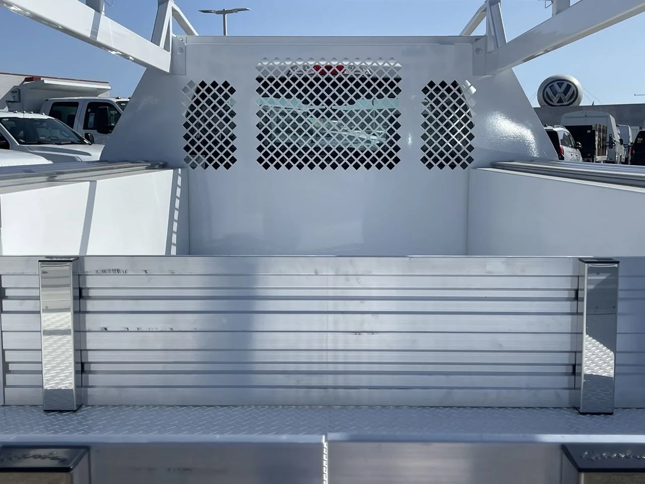 New 2025 Oxford White Ford XL image 26