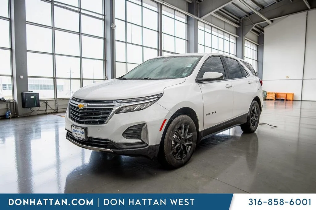 Used 2024 White Chevrolet LT image 25