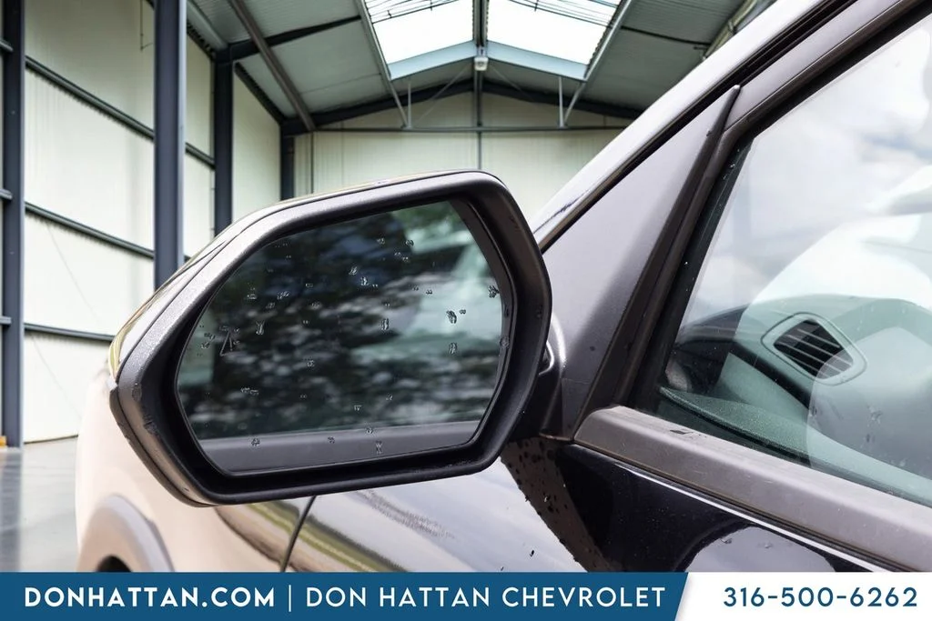 Used 2025 Black Kia LXS image 29