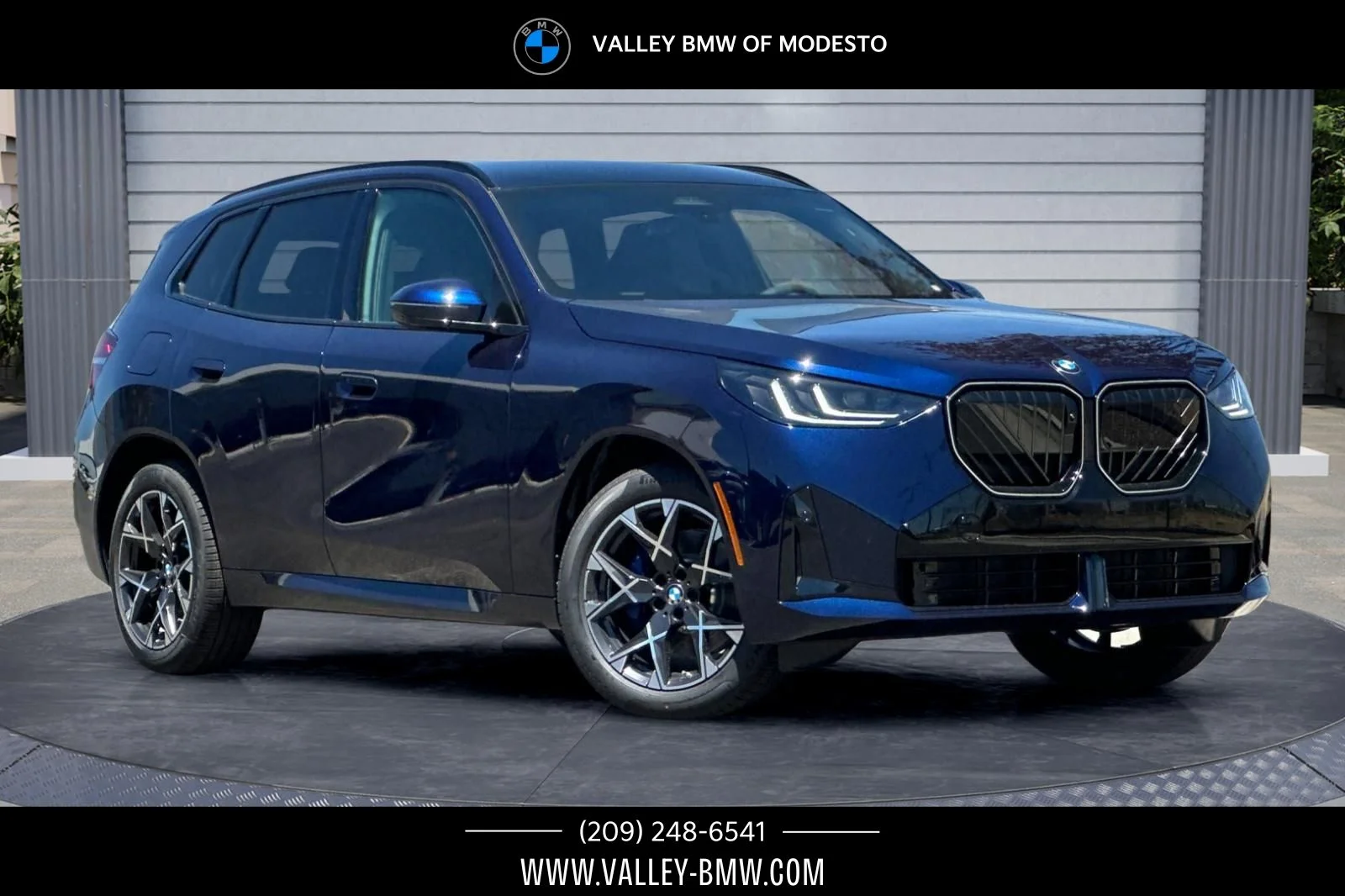 New 2026 Tanzanite Blue II Metallic BMW 30 xDrive image 1