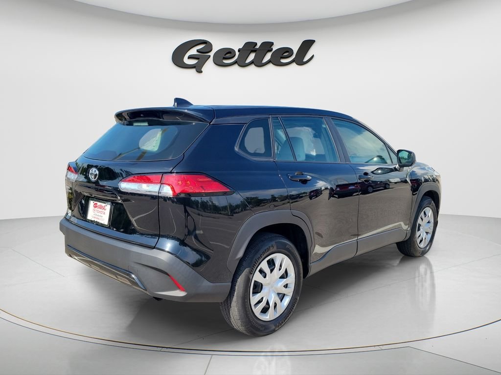 Certified Used 2024 Black Toyota L image 5