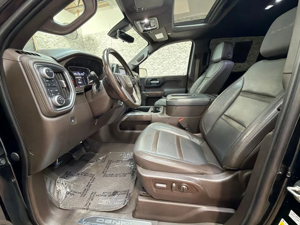 Used 2020 Onyx Black GMC Denali image 27
