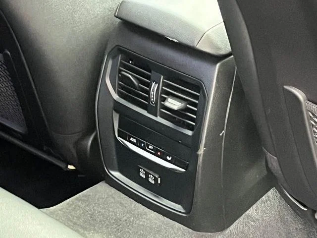 Used 2022 White BMW 330i image 24