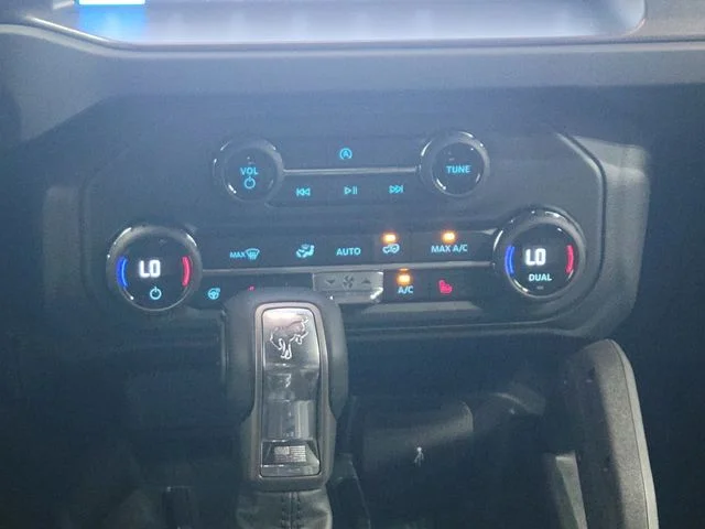 New 2025 Oxford White Ford Badlands® image 24