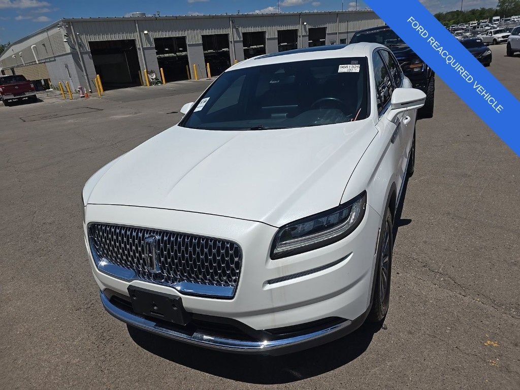Used 2023 White Lincoln Reserve image 2