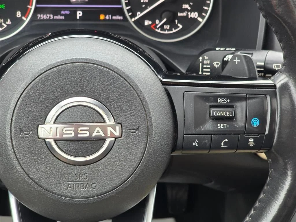Used 2023 Gray Nissan SV image 17