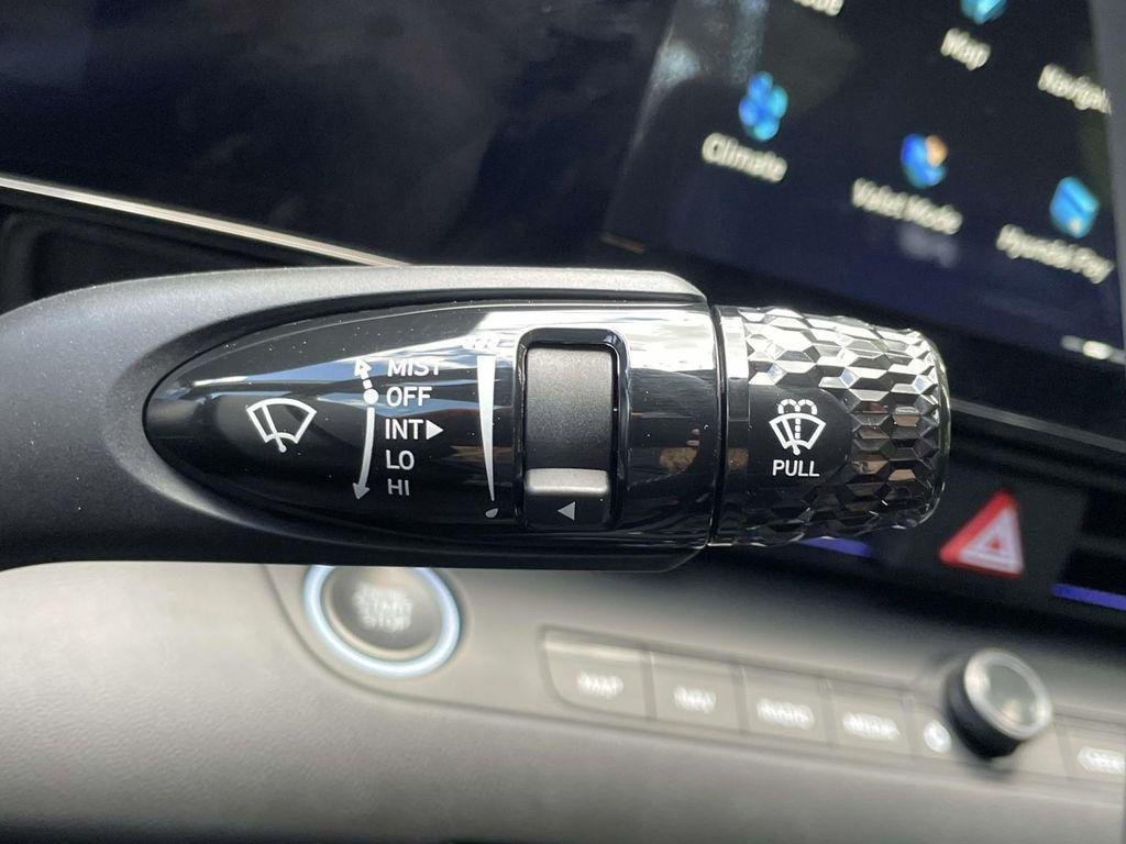 New 2026 White Hyundai Sedan image 25