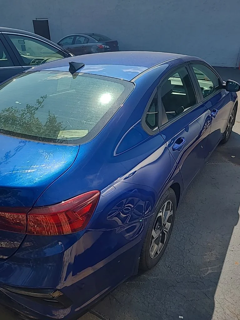Used 2019 Blue Kia LXS image 3