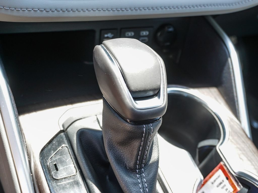 Used 2024  Toyota Limited image 22