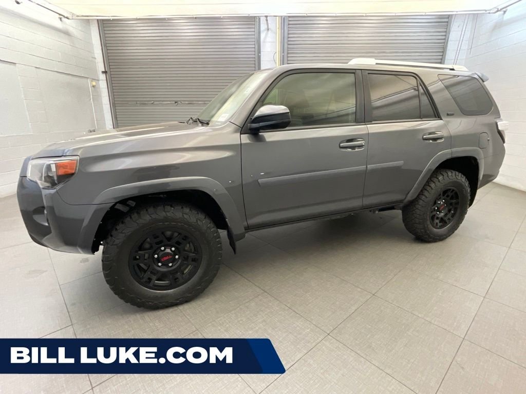 Used 2018 Gray Toyota SR5 image 1