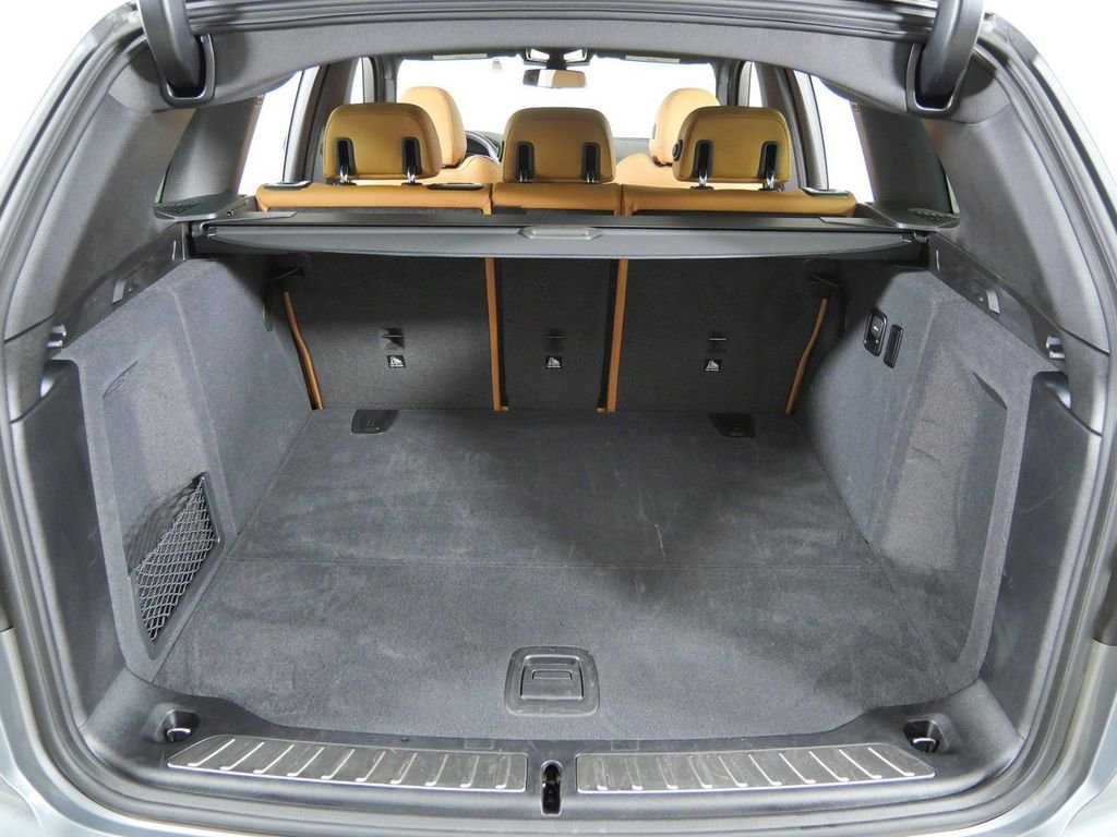 Certified Used 2024 Skyscraper Grey Metallic BMW xDrive30i image 32