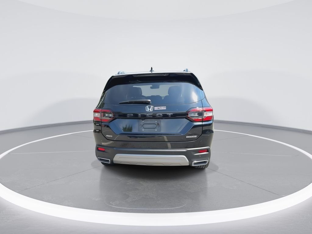 Used 2025 Crystal Black Pearl Honda Touring image 7