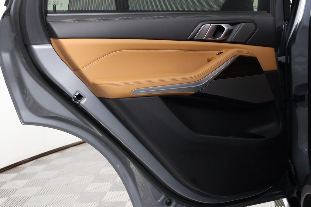 Certified Used 2026 Skyscraper Grey Metallic BMW sDrive40i image 13