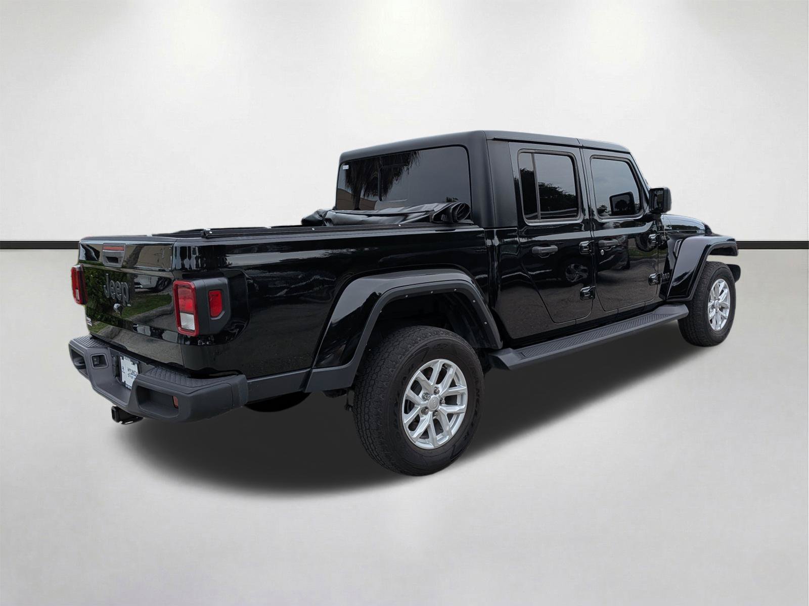 Used 2023 Black Clearcoat Jeep Sport S image 4