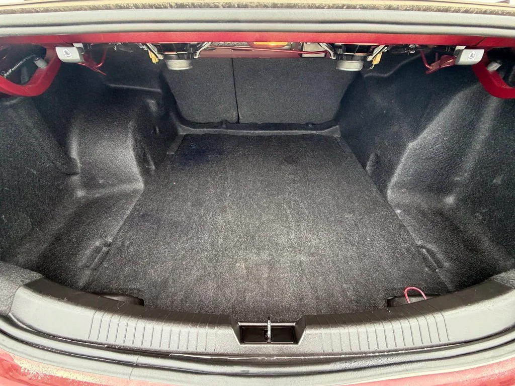 Used 2018 Red Chevrolet LT image 28