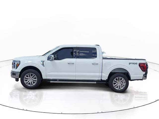 New 2026 Oxford White Ford Lariat image 4