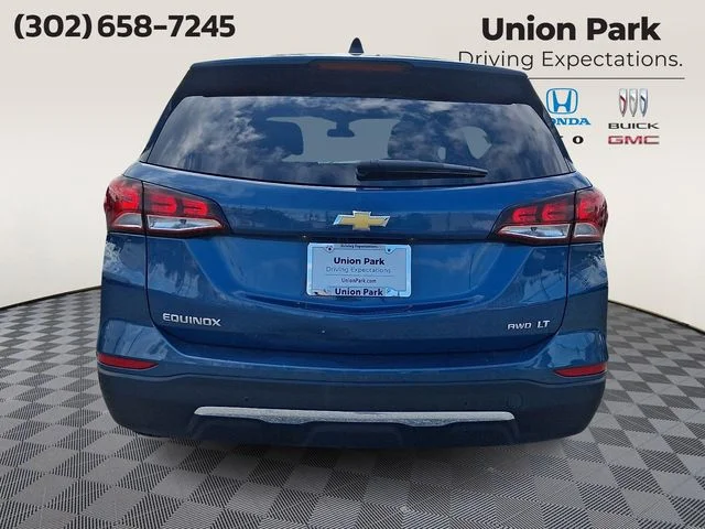 Used 2024 Lakeshore Blue Chevrolet LT image 5