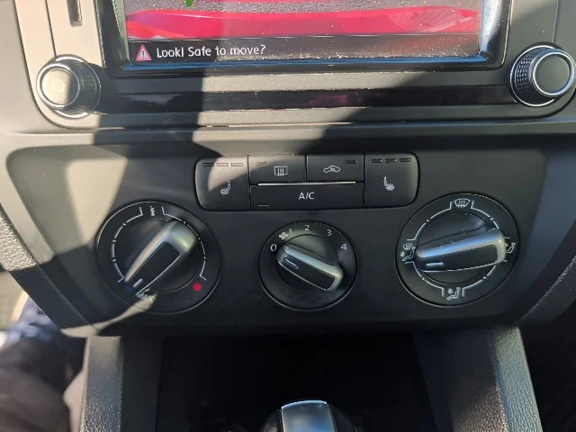 Used 2017 Red Volkswagen 1.4T SE image 25