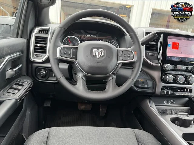 New 2026 Diamond Black Crystal Pearl-Coat Exterior Paint RAM Big Horn image 13