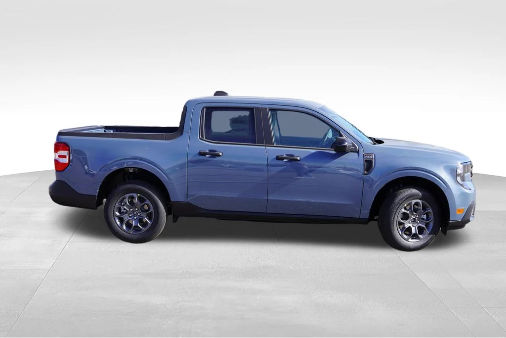 New 2026 Gray Ford XLT image 2