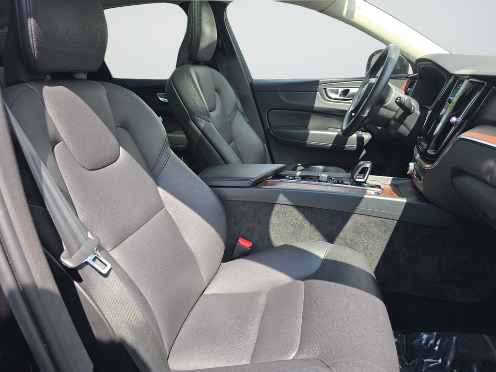 2023 Volvo XC60 Plus - Photo 27