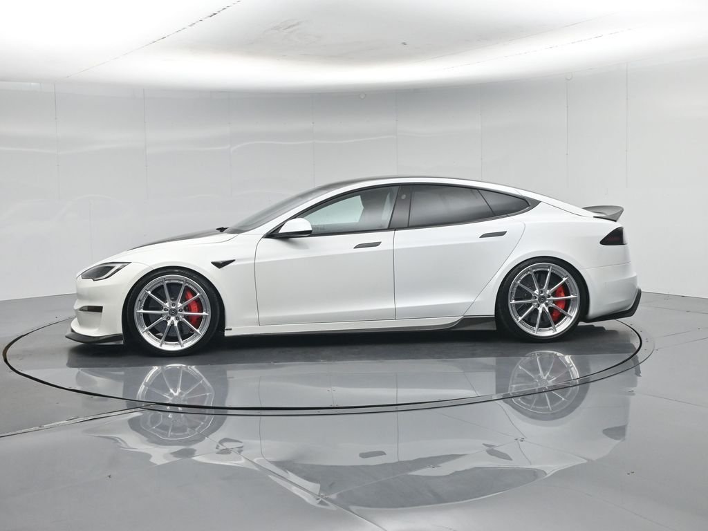 Used 2022 White Tesla Plaid image 28