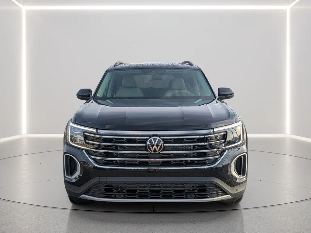 New 2026 Black Volkswagen 2.0T SE w/Technology image 7