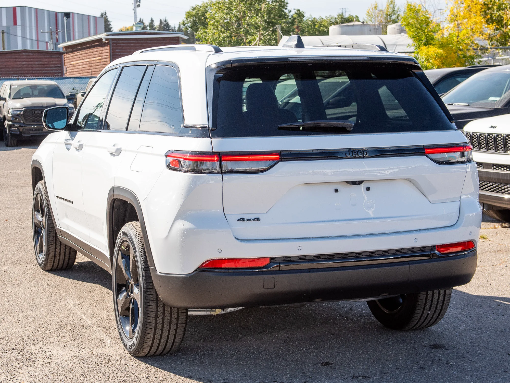 New 2025 White Jeep Altitude* 4x4, Sunroof, Heated Leather, Remote Start image 3