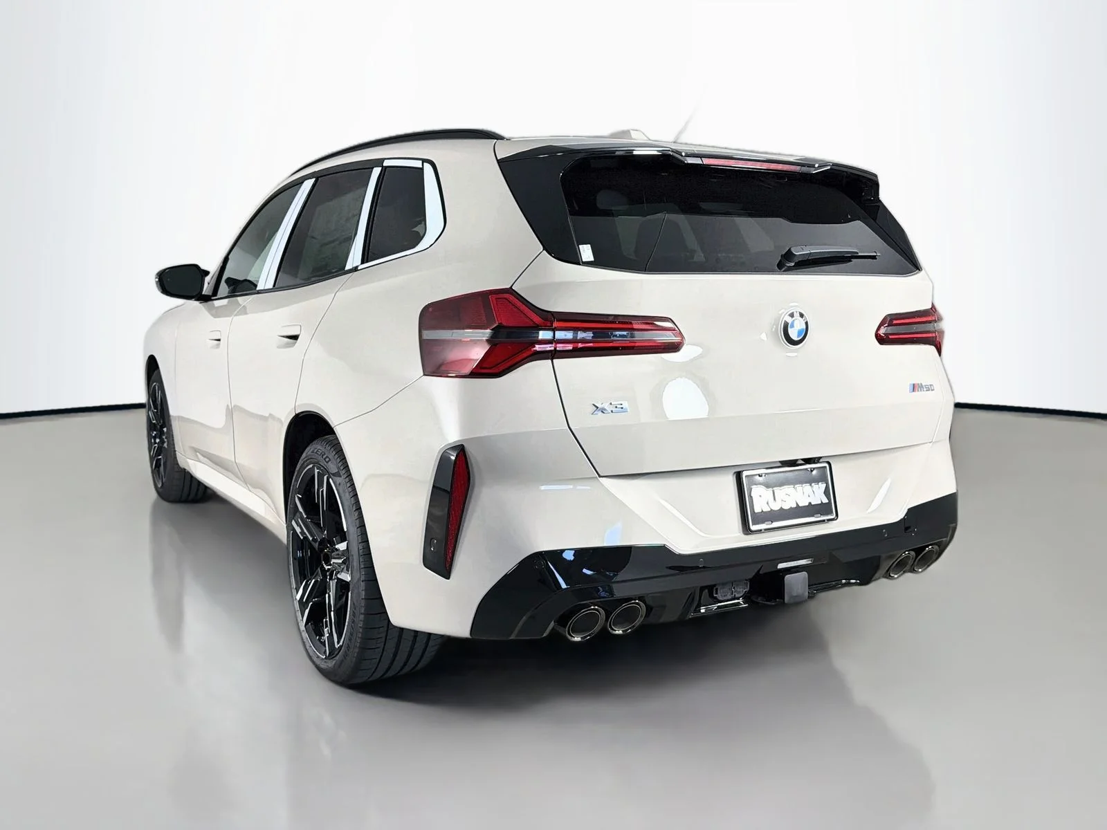 New 2026 Dune Grey Metallic BMW M50 xDrive image 5