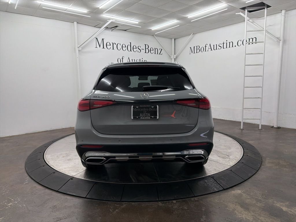 Used 2026 White Mercedes-Benz GLC 300 image 6