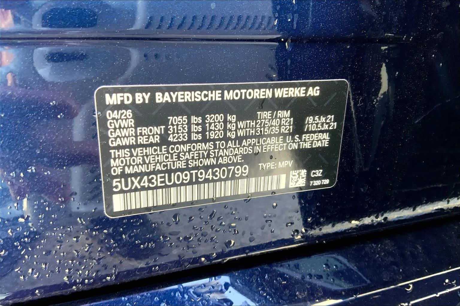 New 2026 Tanzanite Blue II Metallic BMW xDrive50e image 18