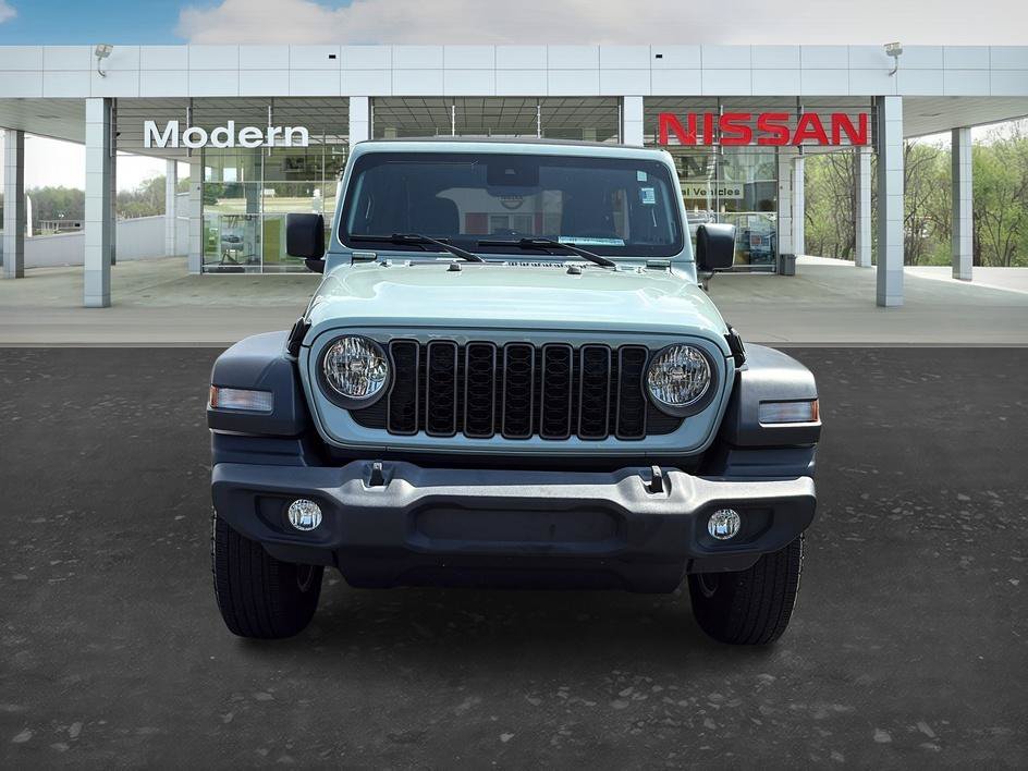 Used 2024 Earl Clearcoat Jeep Sport S image 8