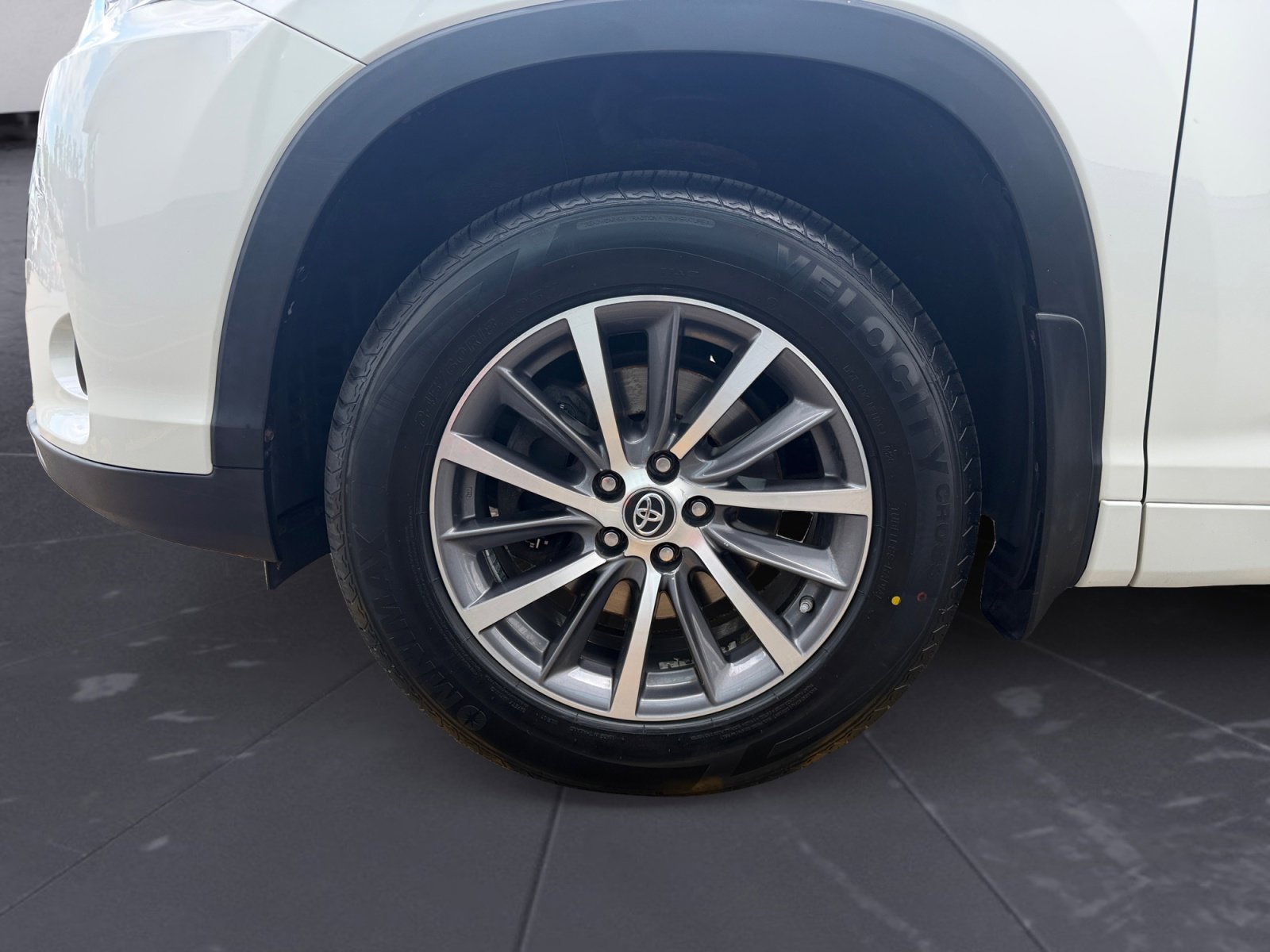 Used 2017 Blizzard Pearl Toyota XLE image 45