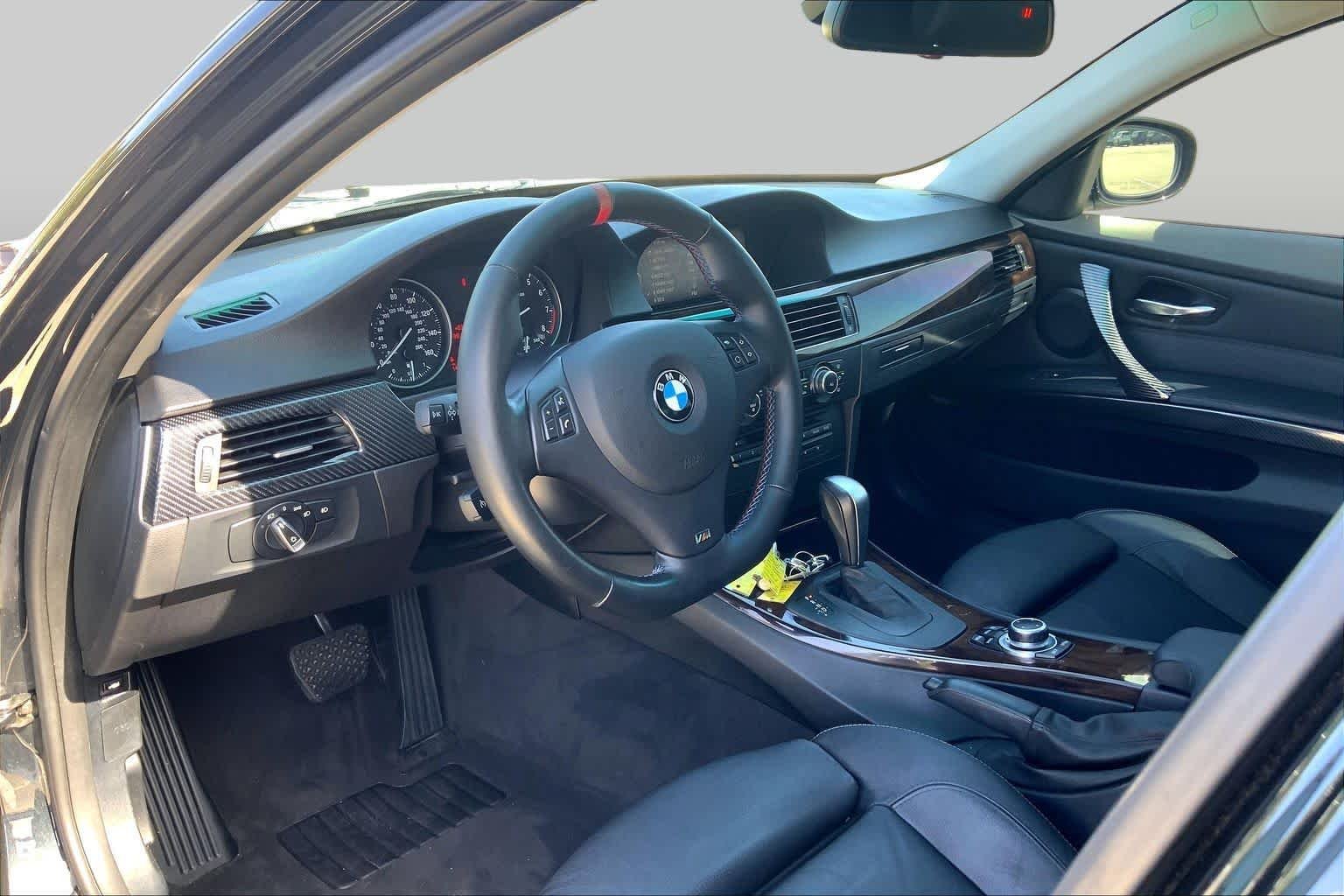 Used 2011 Jet Black BMW 335i image 16