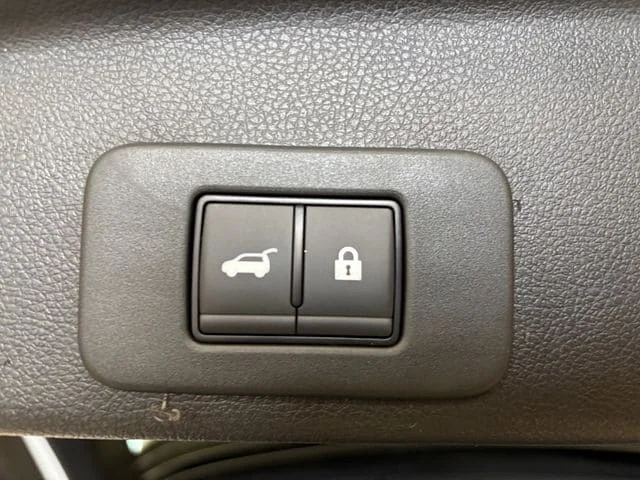 New 2026 Everest White Pearl Tricoat Nissan Platinum image 18