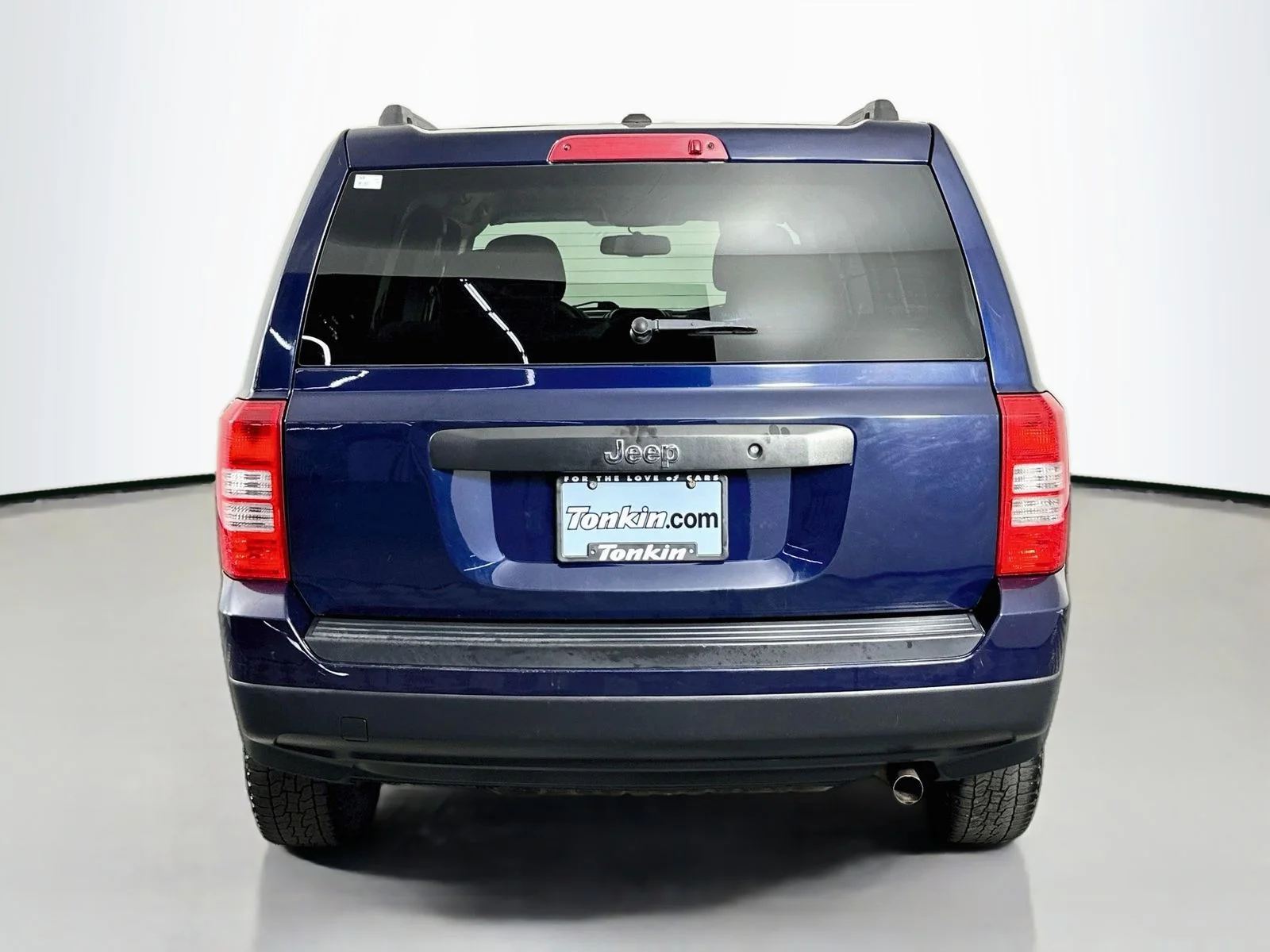 Used 2017 Blue Jeep Sport image 6