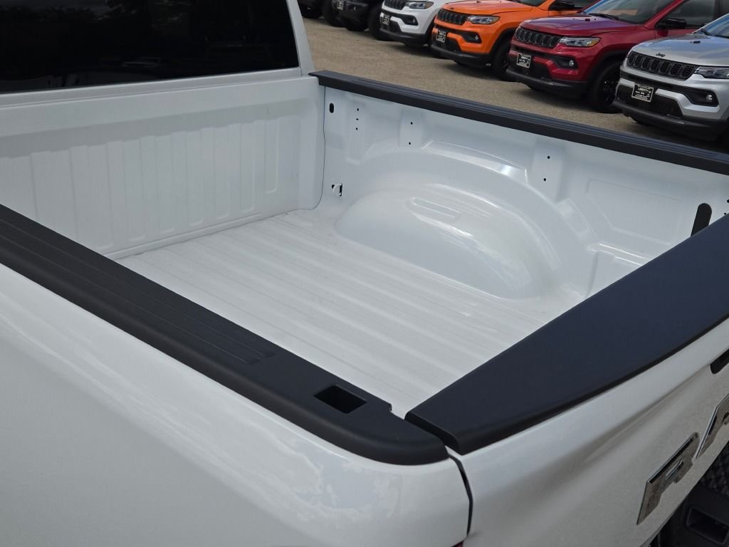 New 2026 Bright White Clear-Coat Exterior Paint RAM Big Horn/Lone Star image 13