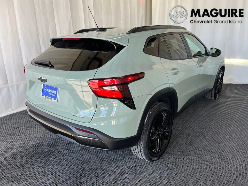 Used 2025 Green Chevrolet ACTIV image 28