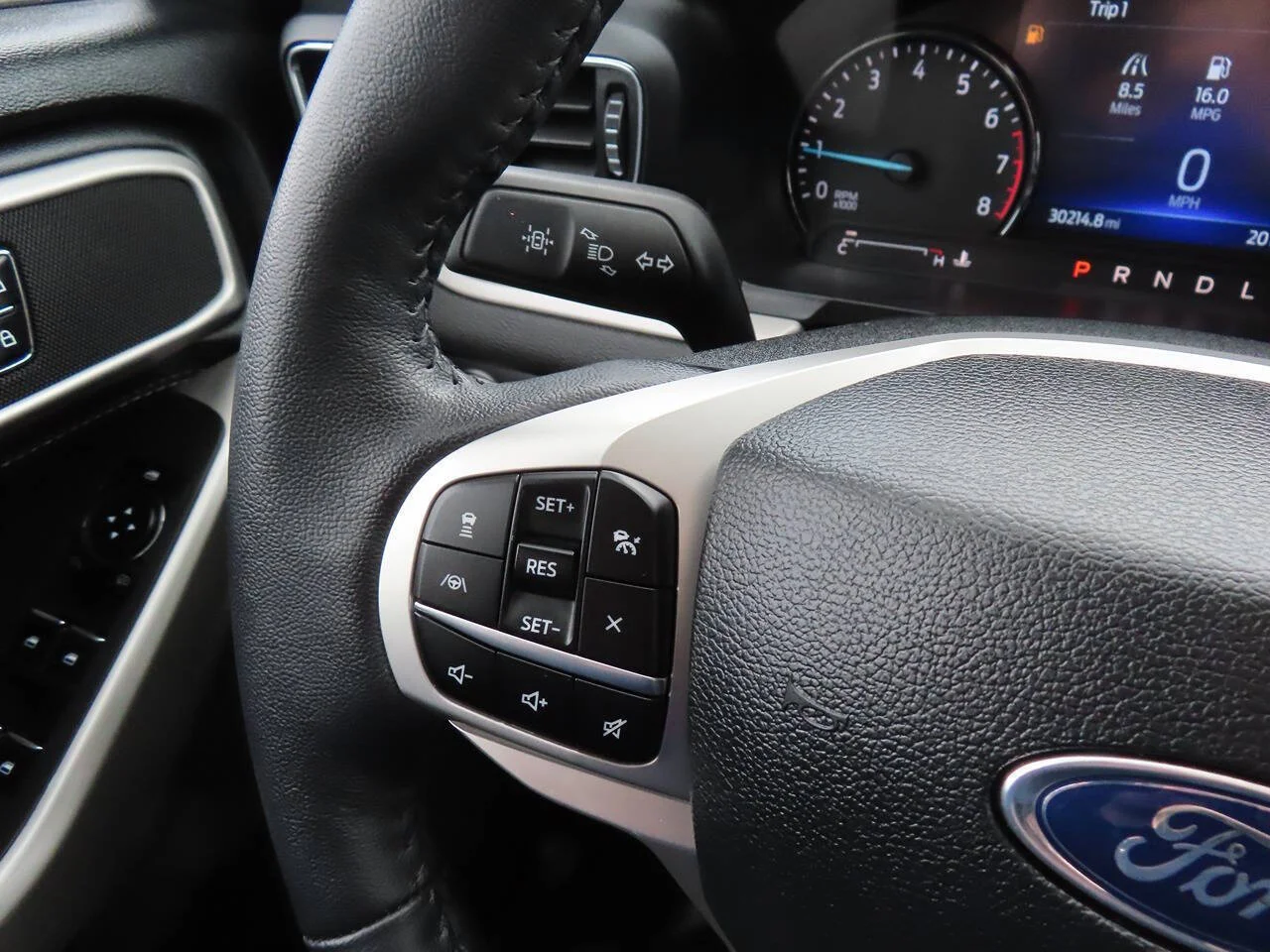 2023 Ford Explorer XLT - Photo 15