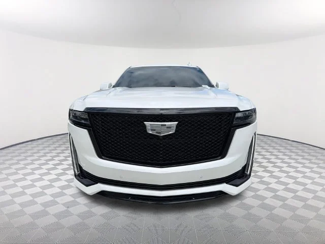 Used 2024 Crystal White Tricoat Cadillac Sport Platinum image 2