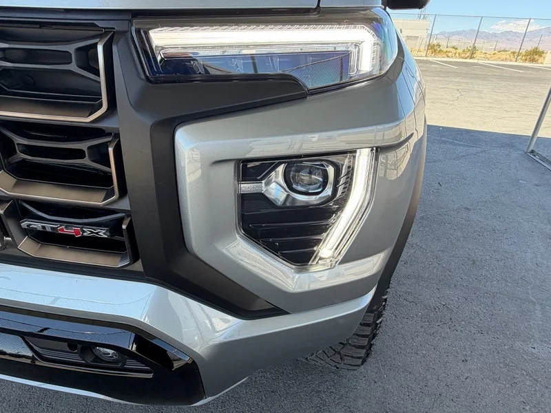 Used 2023 Sterling Metallic GMC AT4X image 29