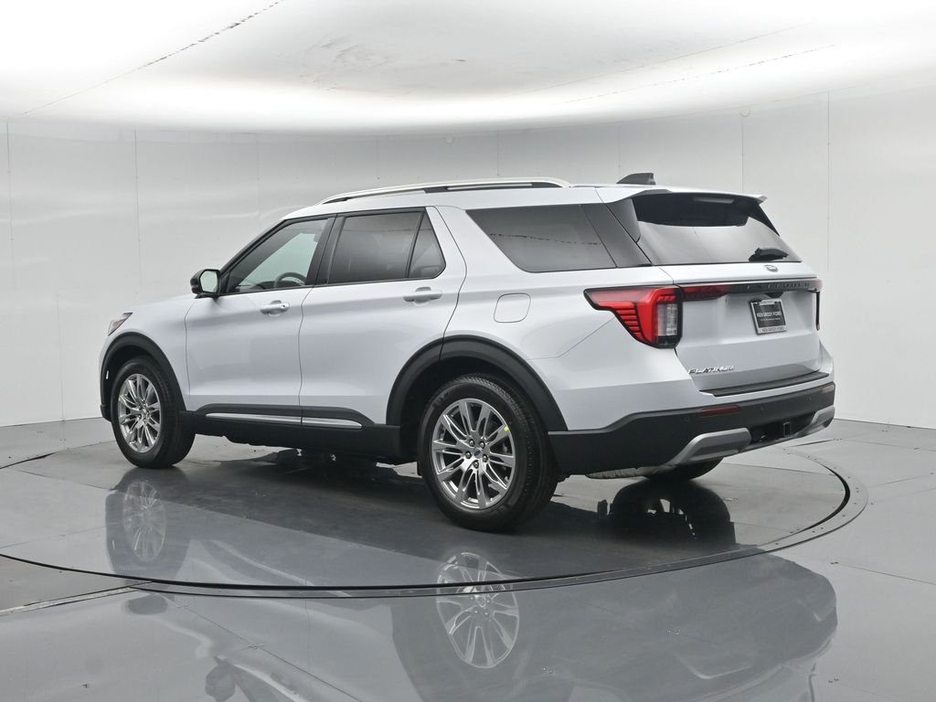 New 2026 Star White Metallic Tri-Coat Ford Platinum image 6