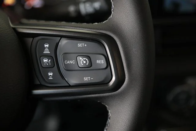 New 2026 Reign Exterior Paint Jeep Sport S image 5